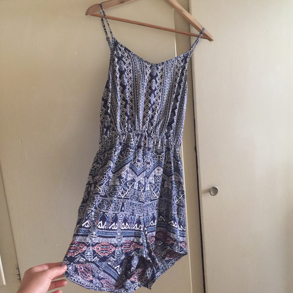 Cute Romper - Picture 2 of 3